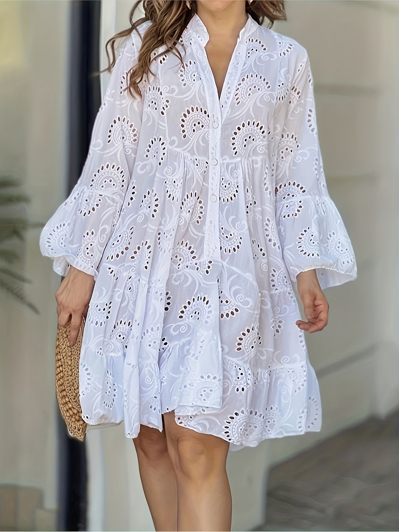 Women’s loose V-neck shirt dress with flared sleeves and patchwork design