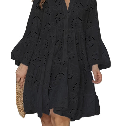Women’s loose V-neck shirt dress with flared sleeves and patchwork design