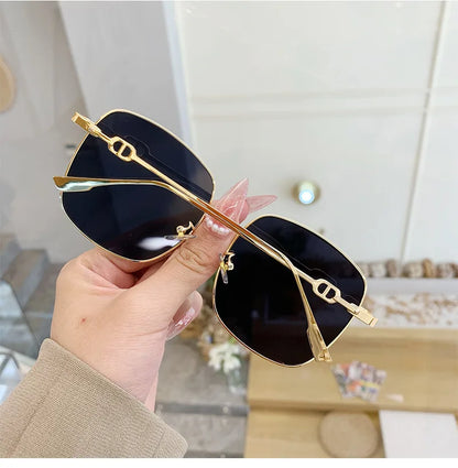 Women's Fashion Metal Large Frame Fade Light Driving Sunglasses