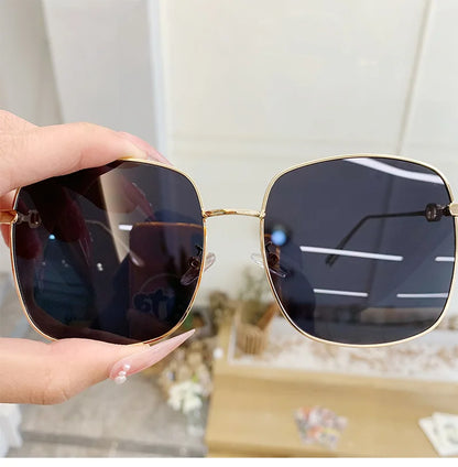 Women's Fashion Metal Large Frame Fade Light Driving Sunglasses