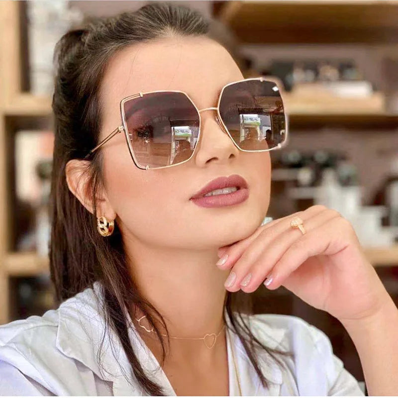 Mariella Aubert / Big Square Frame Sunglasses Women