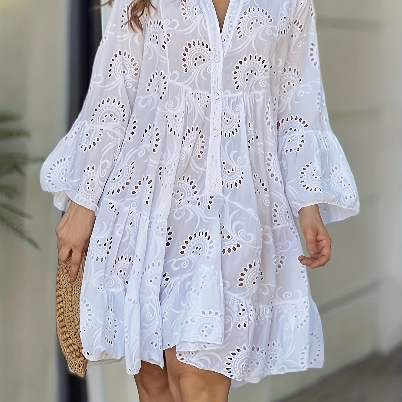 Women’s loose V-neck shirt dress with flared sleeves and patchwork design
