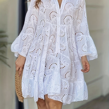 Women’s loose V-neck shirt dress with flared sleeves and patchwork design